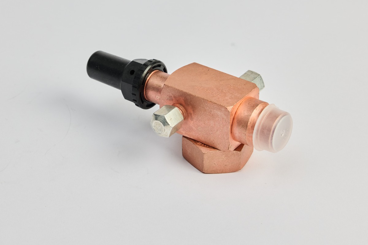 DANFOSS VO4 1-onequarter x three quarter 8168029 Discharge Rotolock